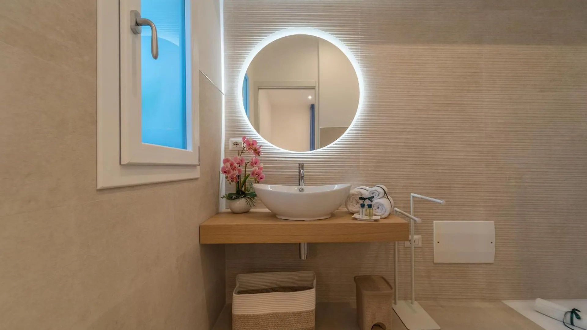 Villa Vittorio Сан-Теодоро 0*,
