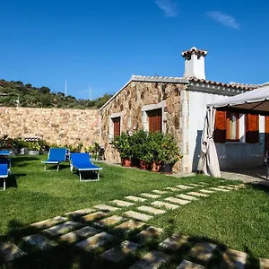 Stazzu Fioritu San Teodoro (Sardinia)